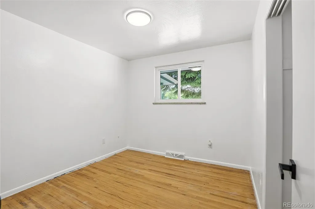 614 S Worchester Street Aurora CO 80012