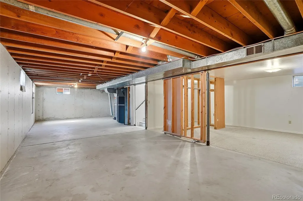 614 S Worchester Street Aurora CO 80012