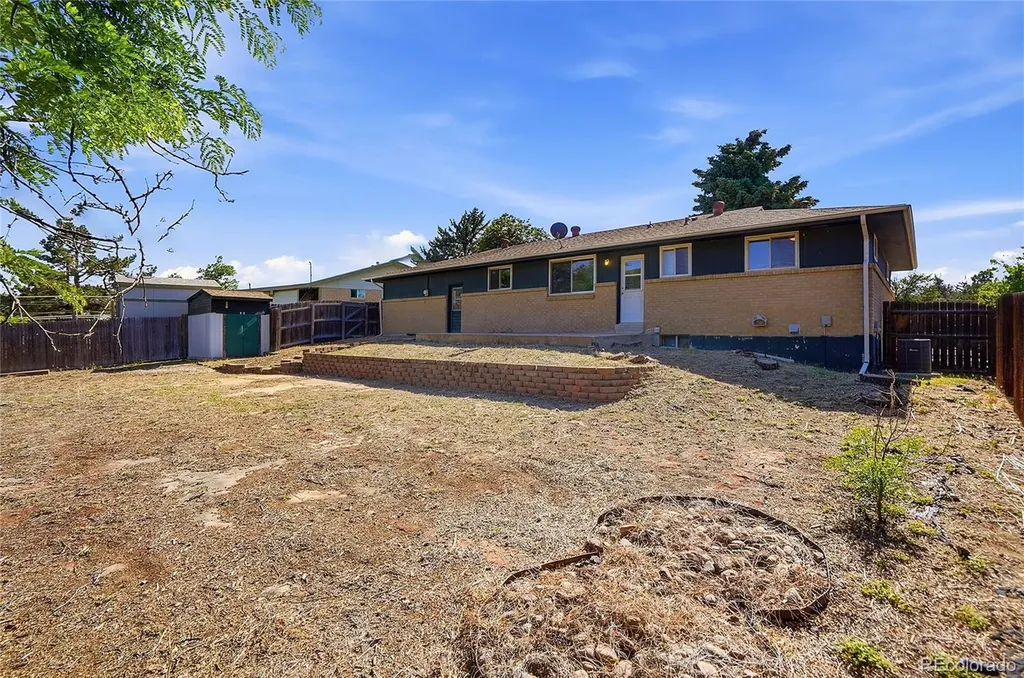 614 S Worchester Street Aurora CO 80012