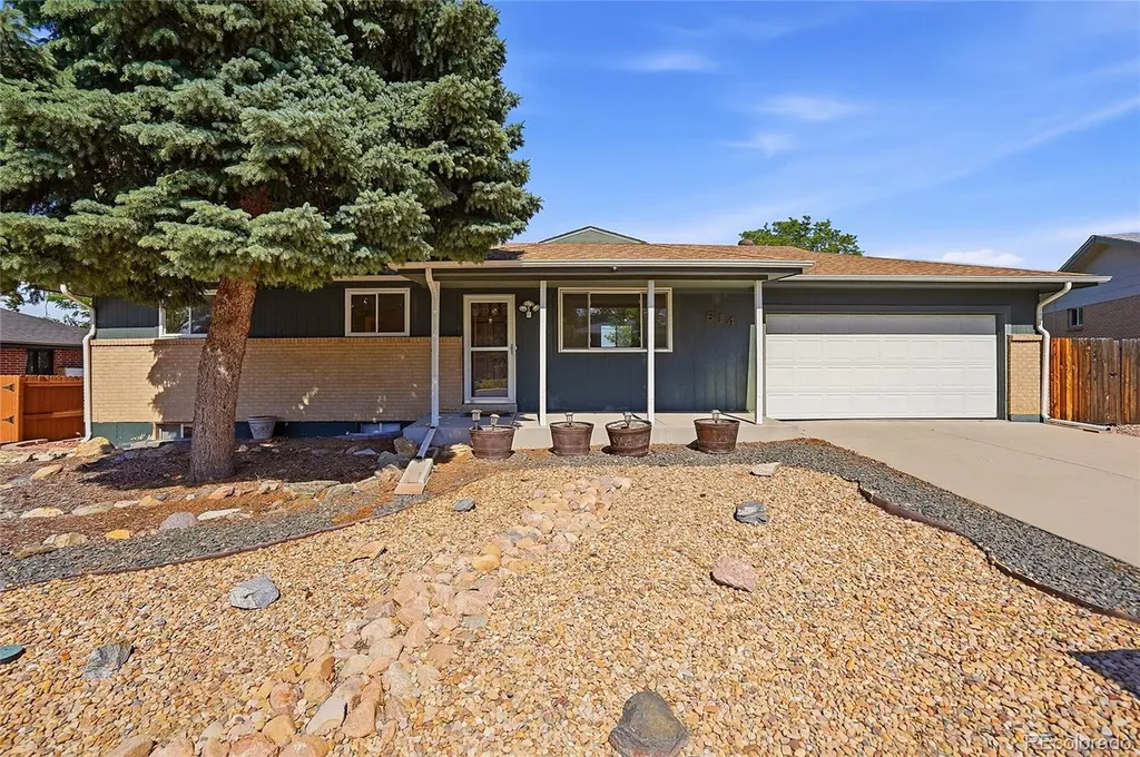 614 S Worchester Street Aurora CO 80012
