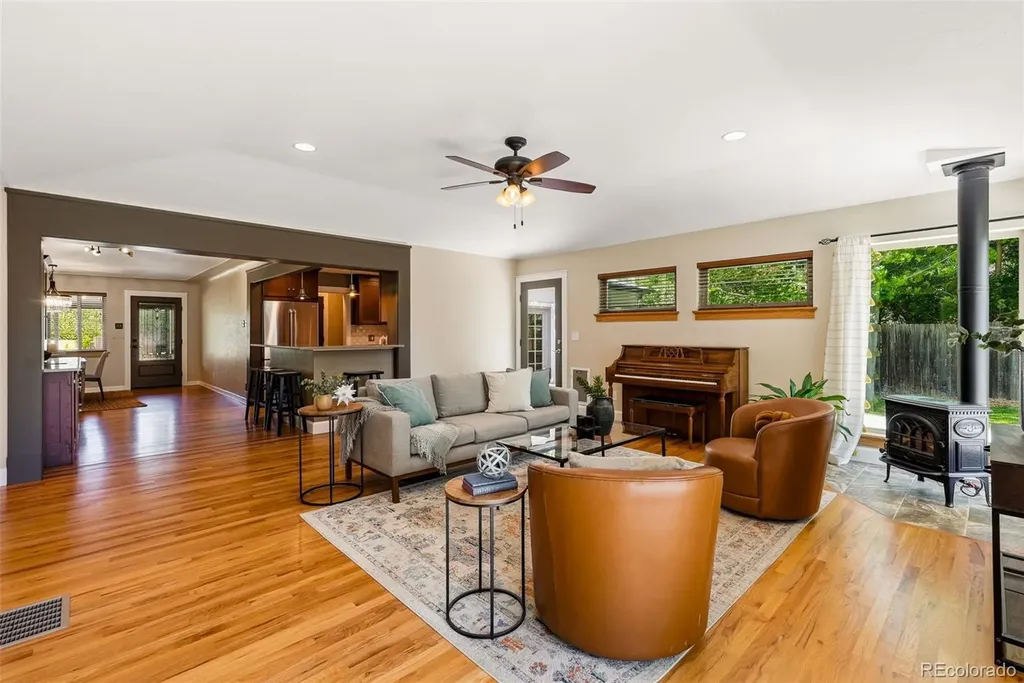 2335 Balsam Street Lakewood CO 80214