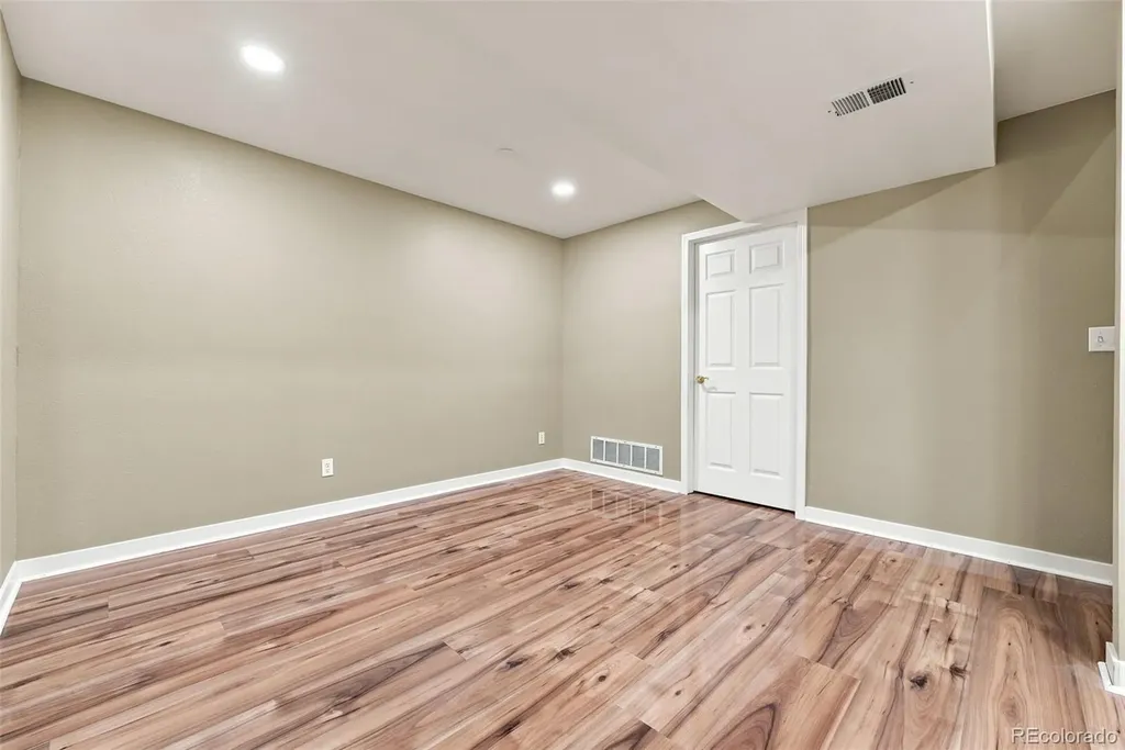 5013 S Nelson Court Littleton CO 80127