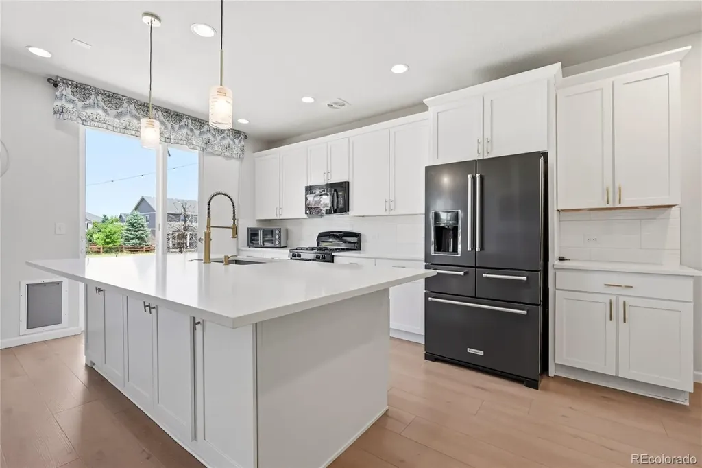 7757 Blue Water Lane Castle Rock CO 80108