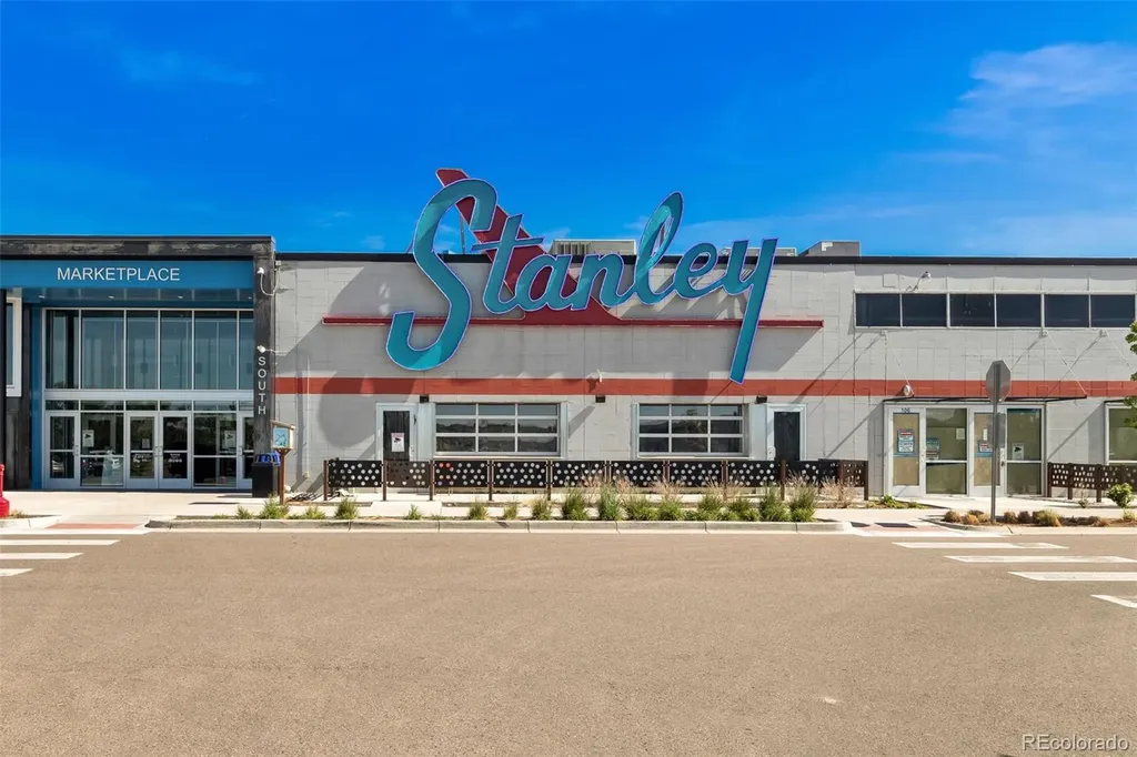 1717 Clinton Street Aurora CO 80010