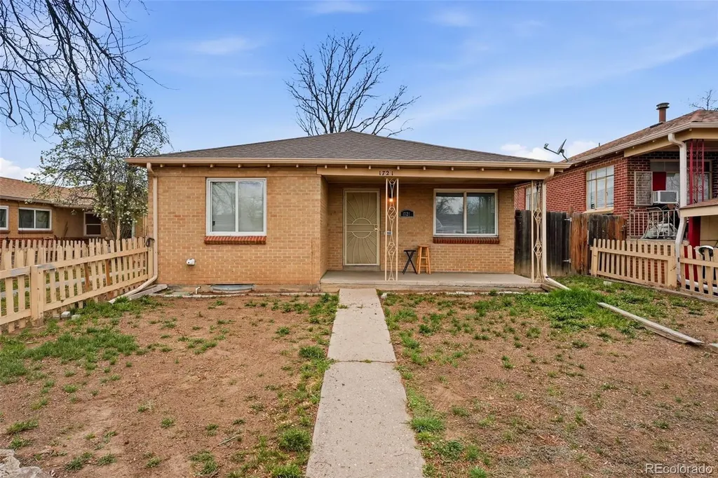 1717 Clinton Street Aurora CO 80010