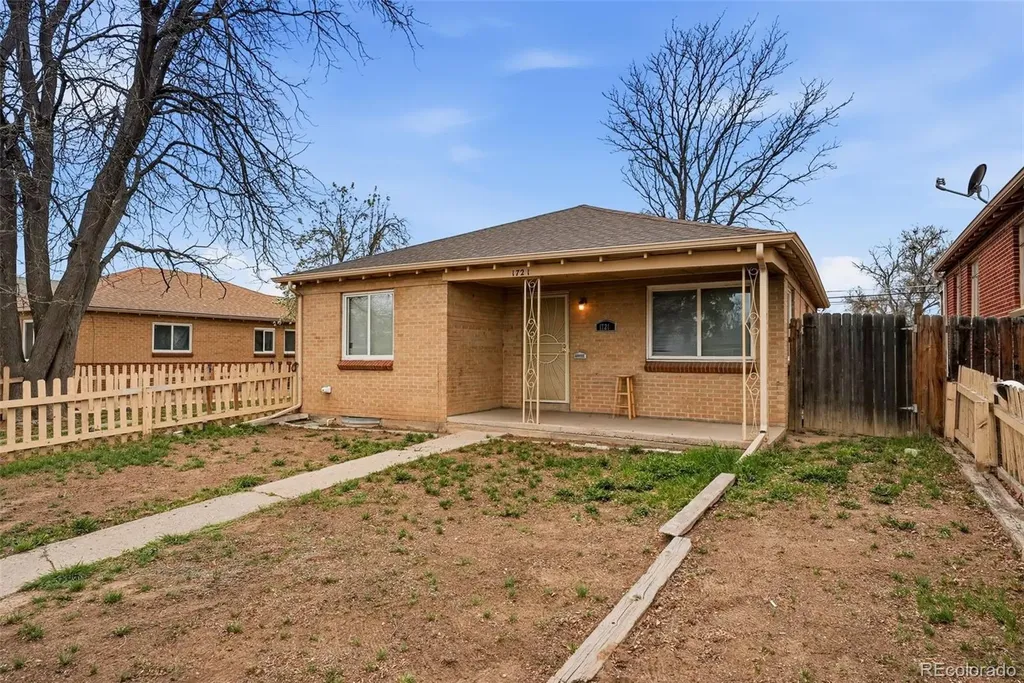 1717 Clinton Street Aurora CO 80010