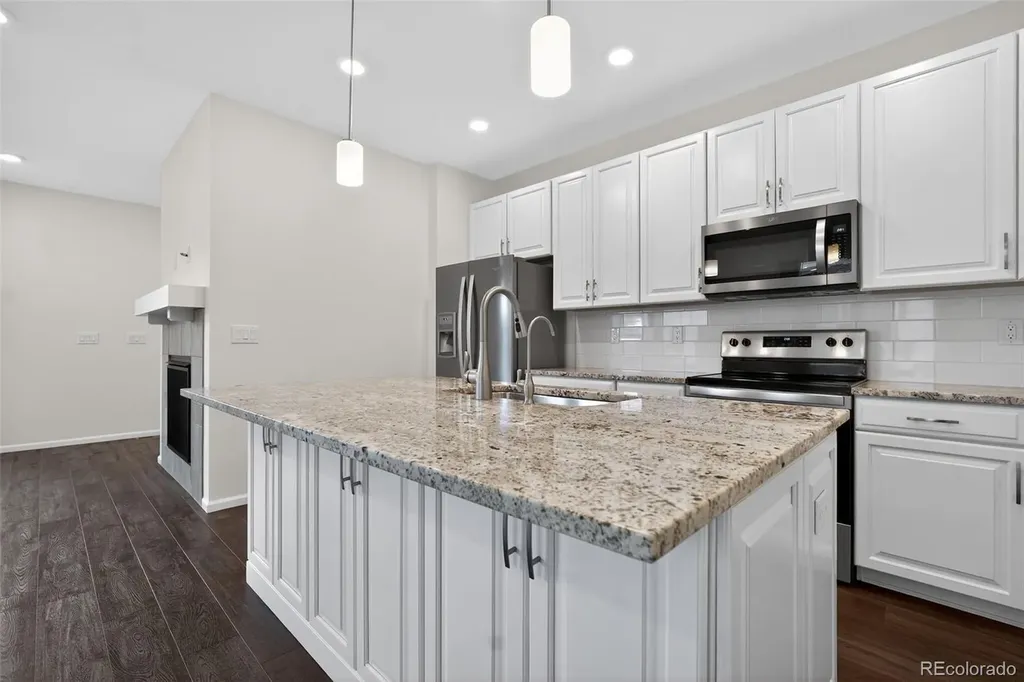 6050 N Netherland Court Aurora CO 80019