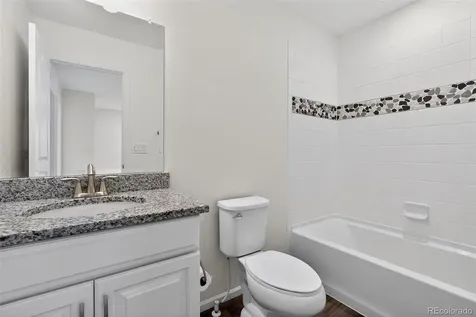 6050 N Netherland Court Aurora CO 80019
