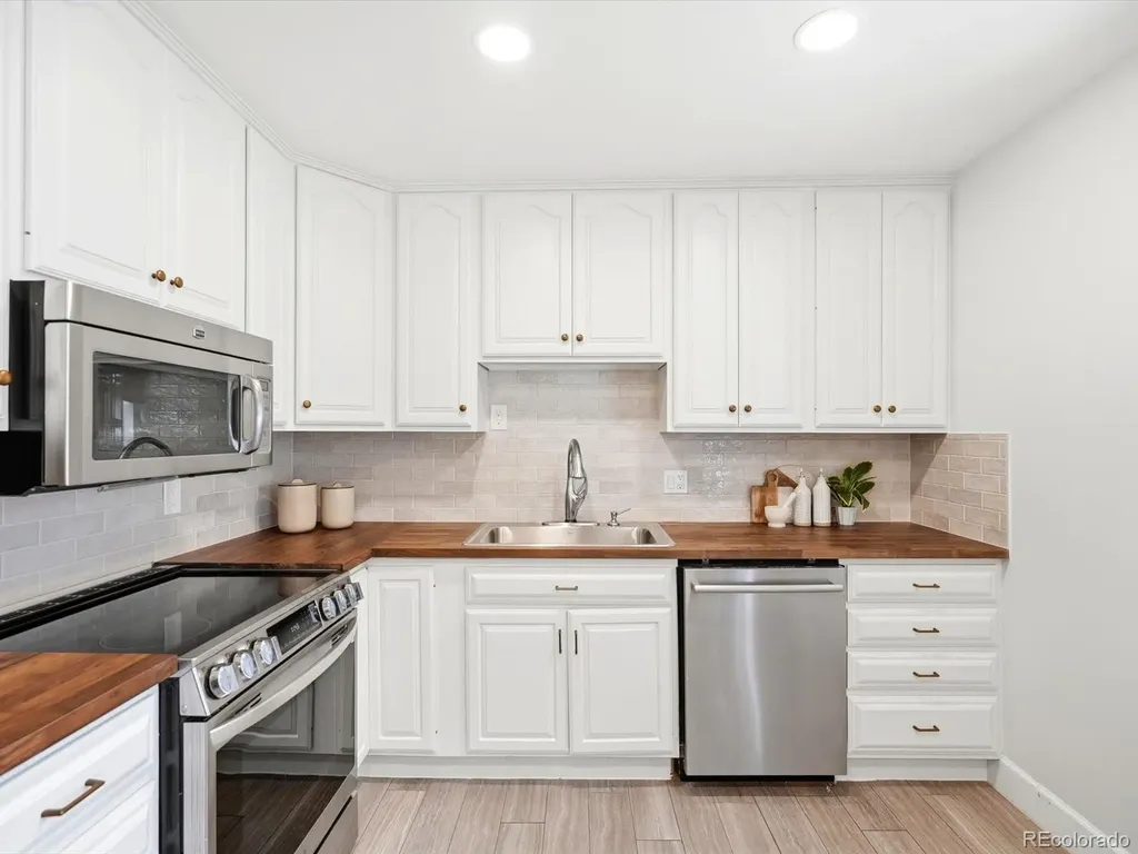 6102 Jellison Way Arvada CO 80004