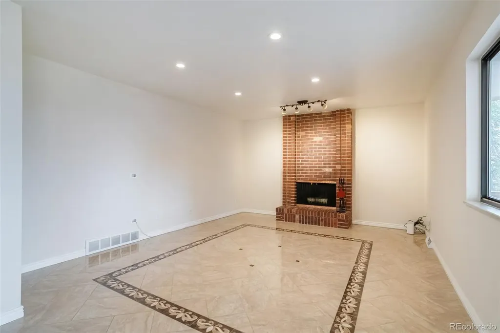 8654 E Eastman Avenue Denver CO 80231
