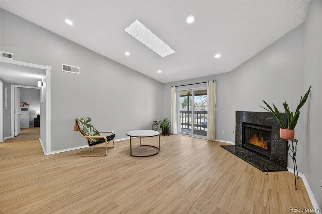 8225 Fairmount Drive Denver CO 80247