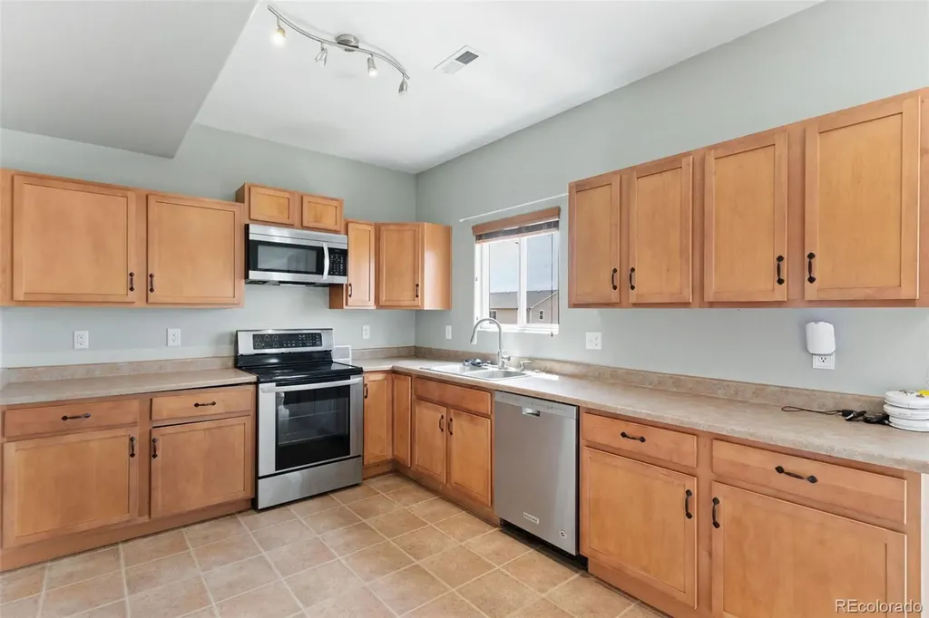 3802 Tahoe Forest Lane Colorado Springs CO 80925