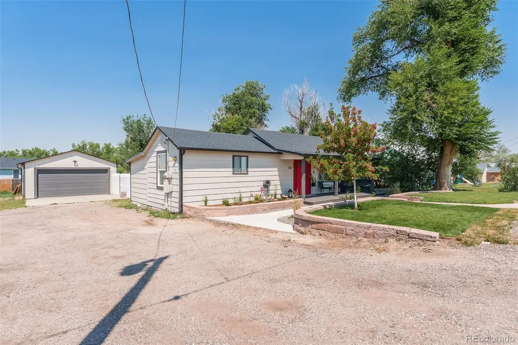 263 S Fetzer Street Byers CO 80103