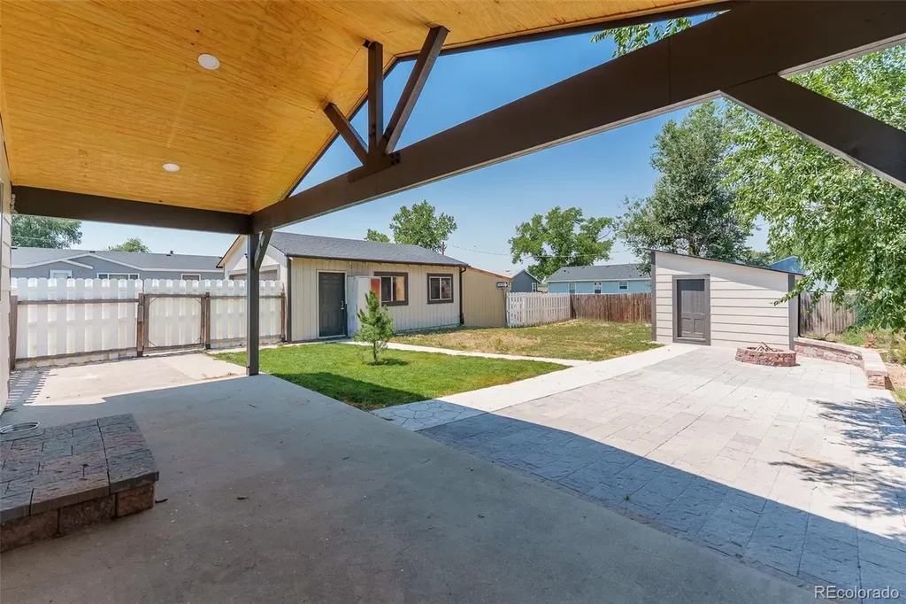 263 S Fetzer Street Byers CO 80103