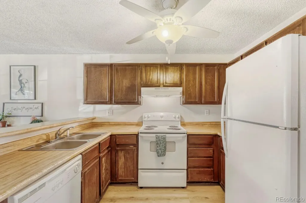 17477 E Rice Circle Aurora CO 80015