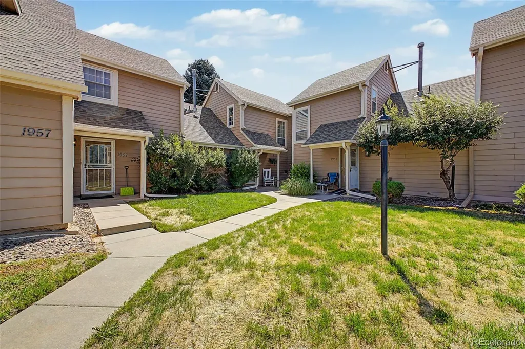 1955 S Xanadu Way Aurora CO 80014