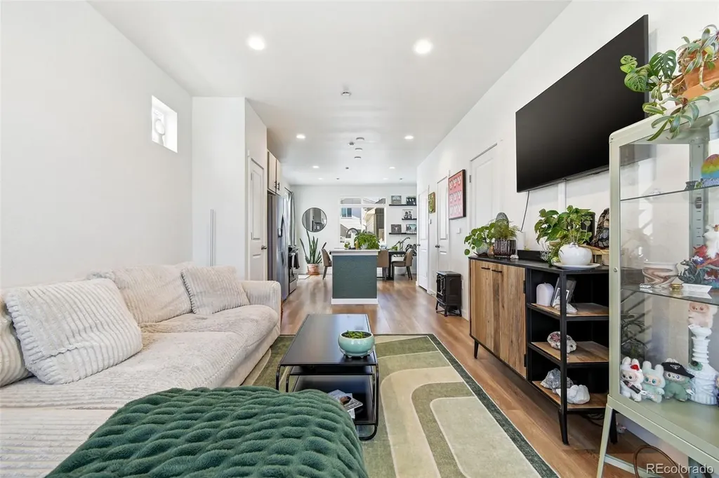5026 N Walden Way Denver CO 80249