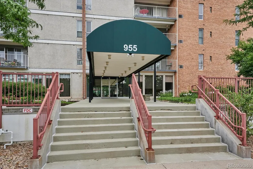 955 Eudora Street Denver CO 80220