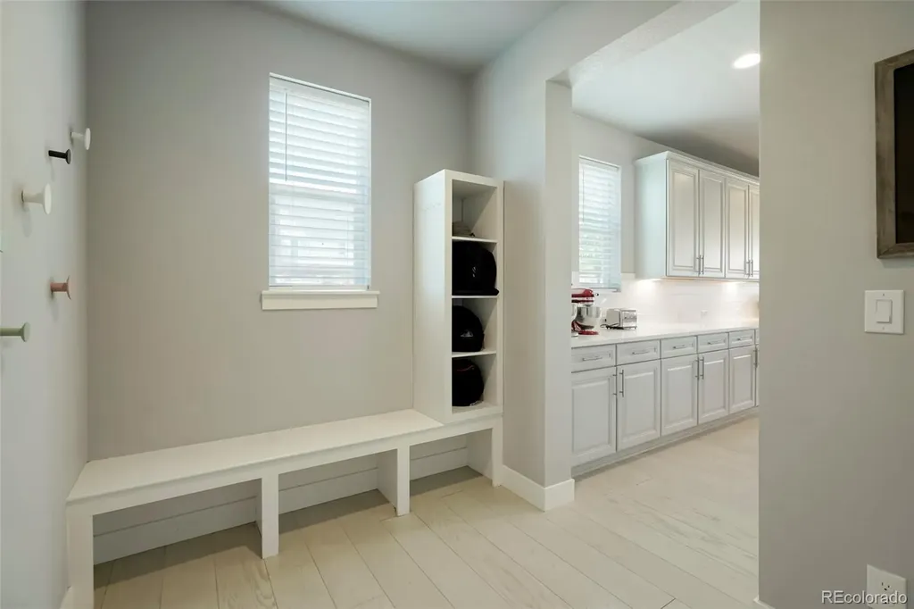 8187 S Little River Way Aurora CO 80016