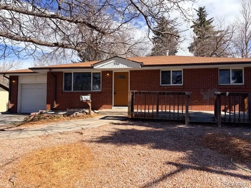 334 Empire Street Aurora CO 80010