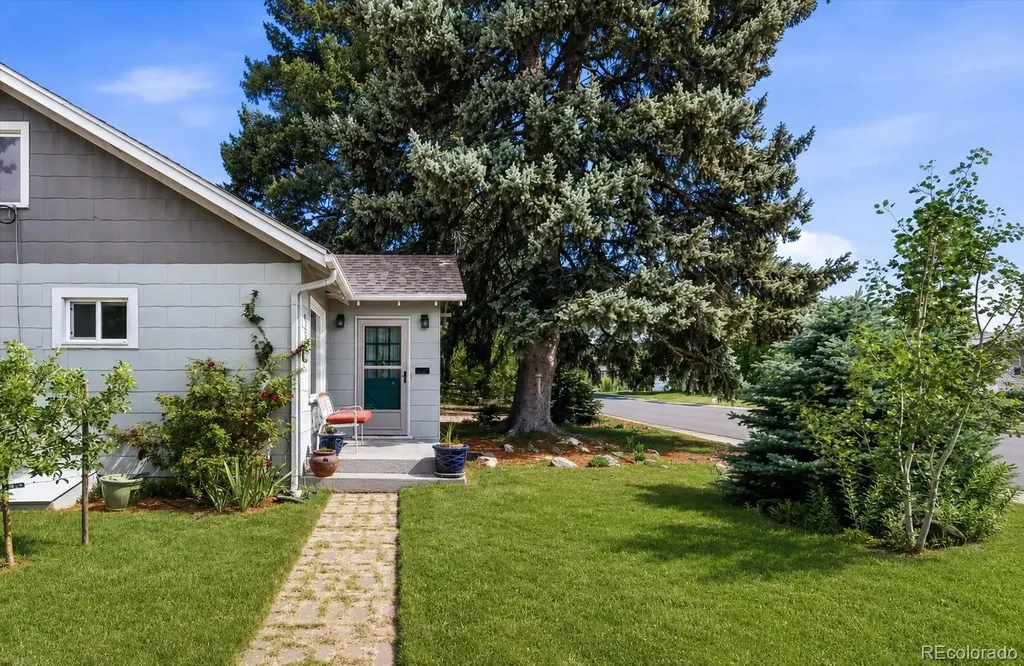 4447 S Acoma Street Englewood CO 80110