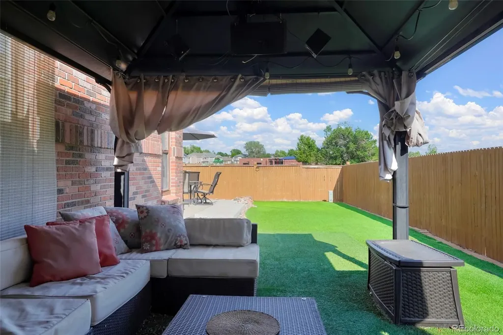 5200 S Memphis Court Aurora CO 80015