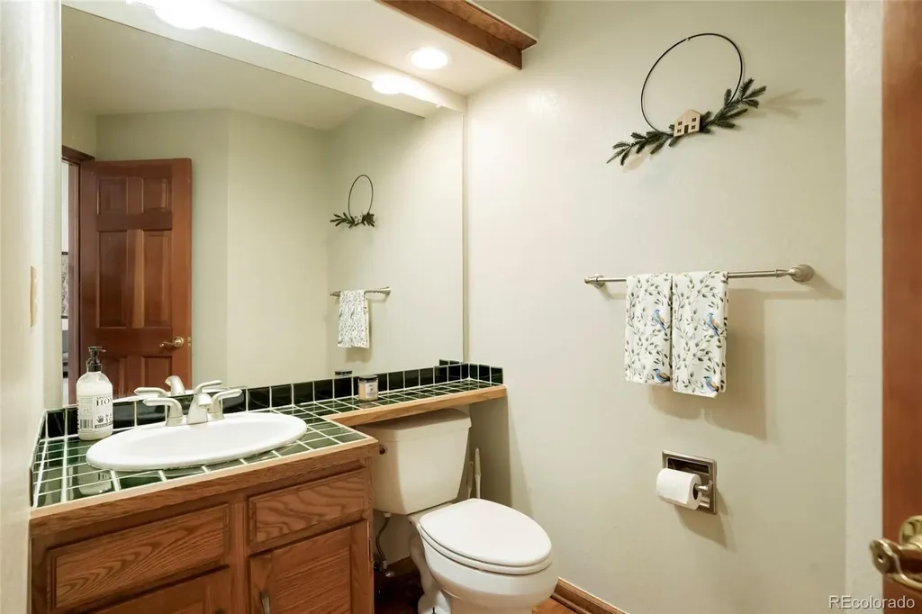 5200 S Memphis Court Aurora CO 80015