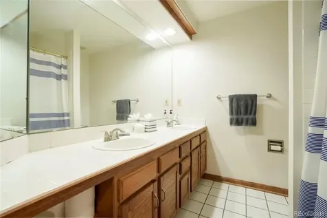 5200 S Memphis Court Aurora CO 80015