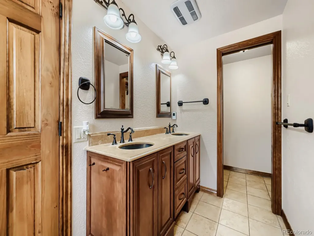 12875 Hillcrest Drive Longmont CO 80504
