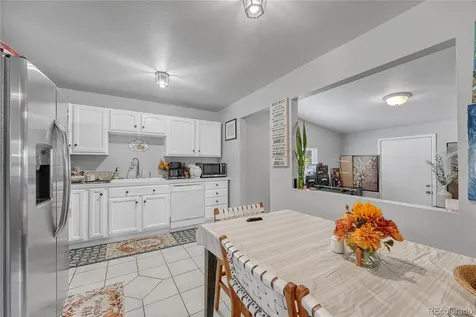 841 S Oakland Street Aurora CO 80012
