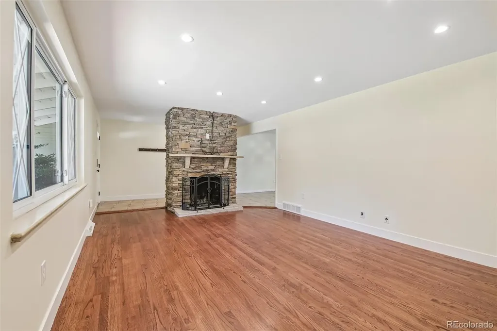 395 S Olive Way Denver CO 80224