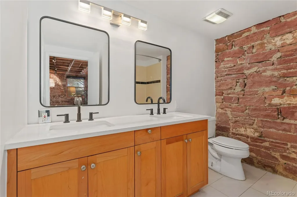 2960 Inca Street Denver CO 80202