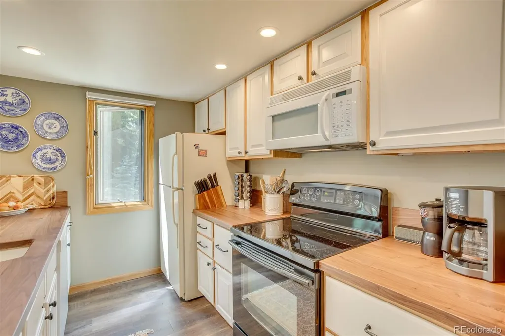 1206 Village Road Avon CO 81620