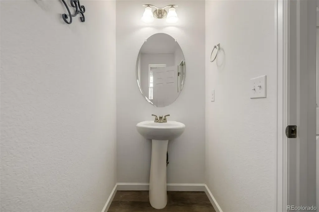 4877 S Algonquian Way Aurora CO 80016