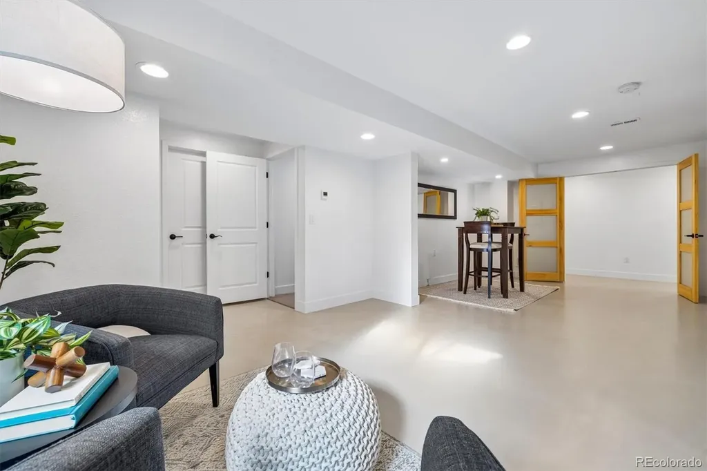 19056 W 94th Avenue Arvada CO 80007