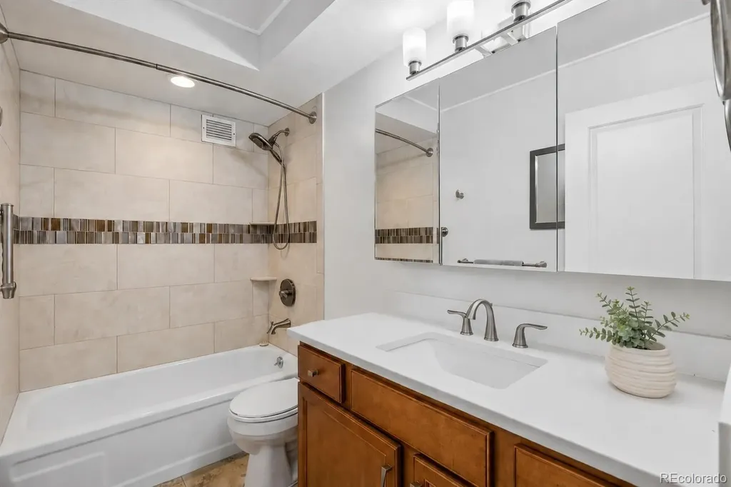 9385 E Center Avenue Denver CO 80247