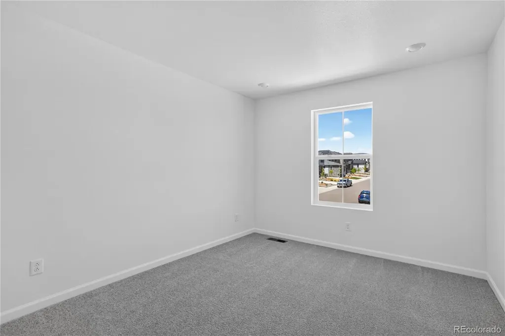 8722 Whiteclover Street Littleton CO 80125