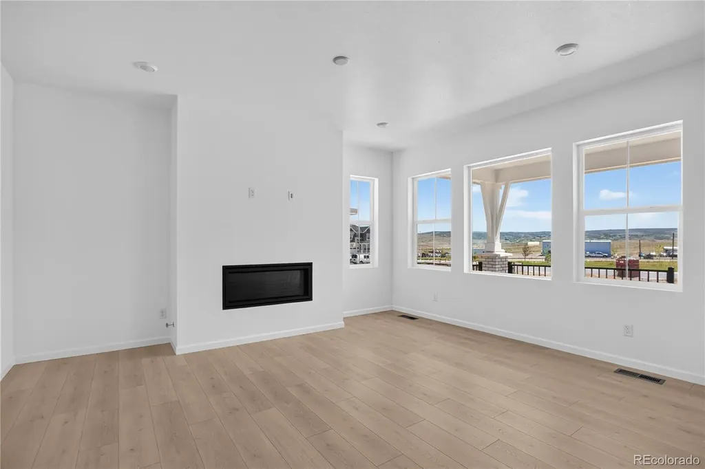 8722 Whiteclover Street Littleton CO 80125