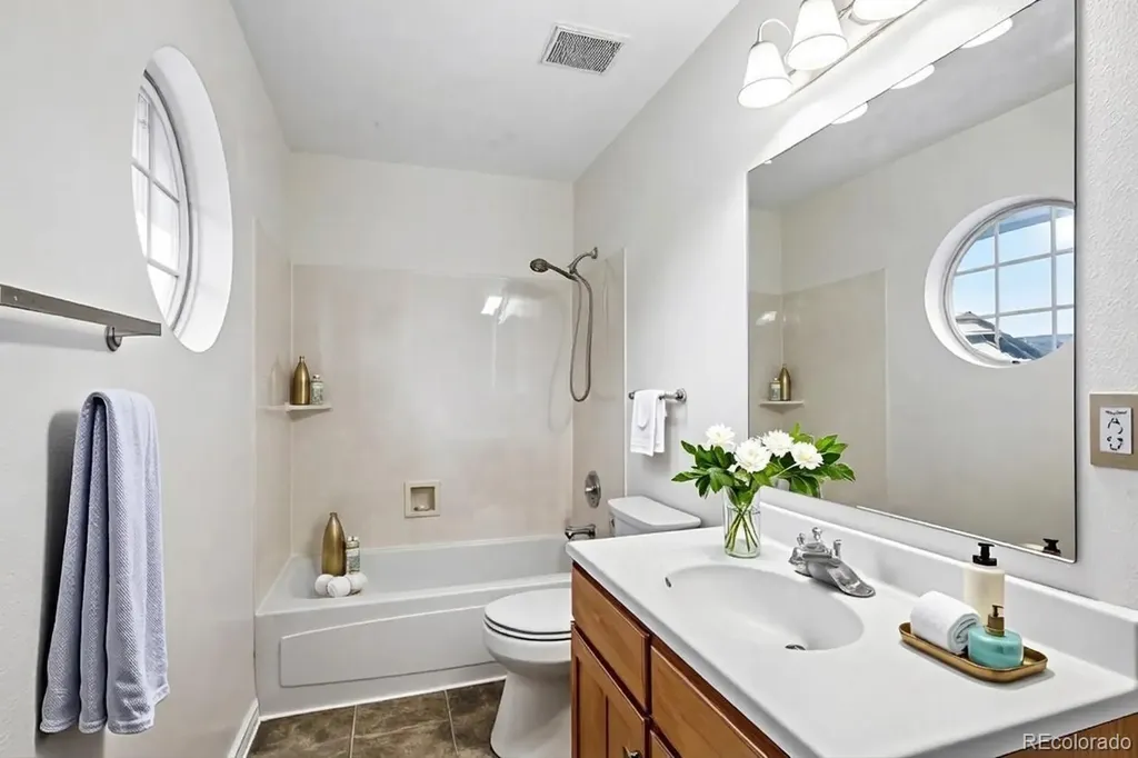 8691 E Dry Creek Road Englewood CO 80112