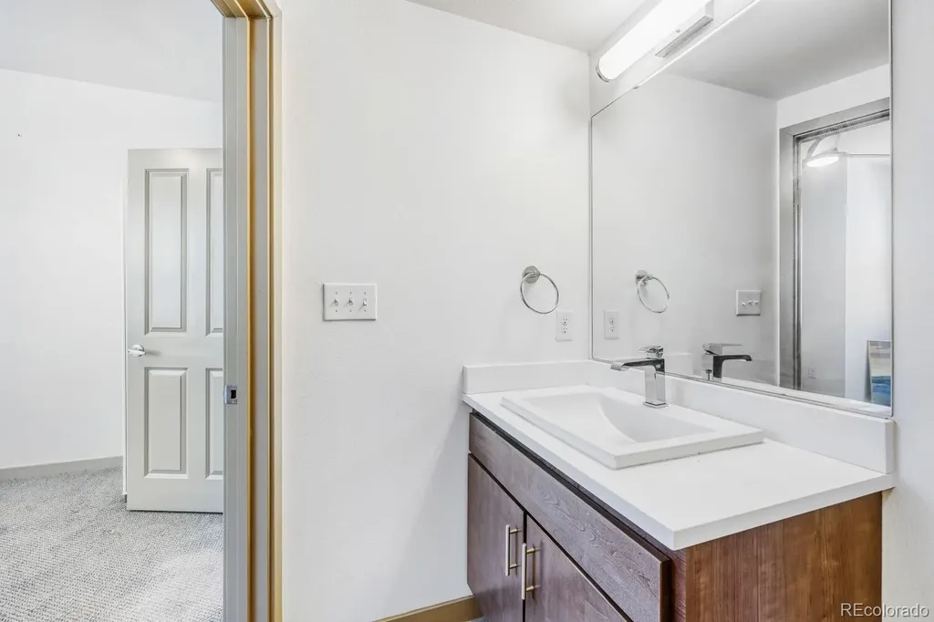 2200 Tremont Place Denver CO 80205