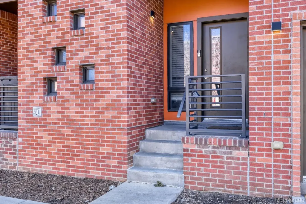 2200 Tremont Place Denver CO 80205