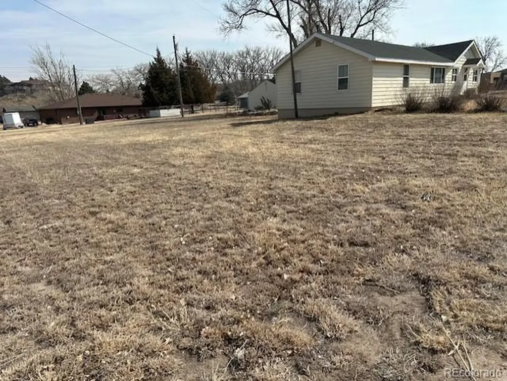1012 Lincoln Street Wray CO 80758