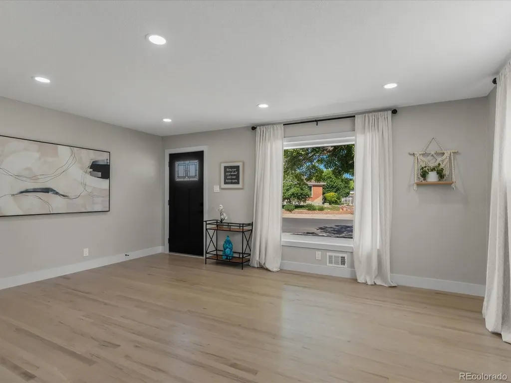 7296 Avrum Drive Denver CO 80221