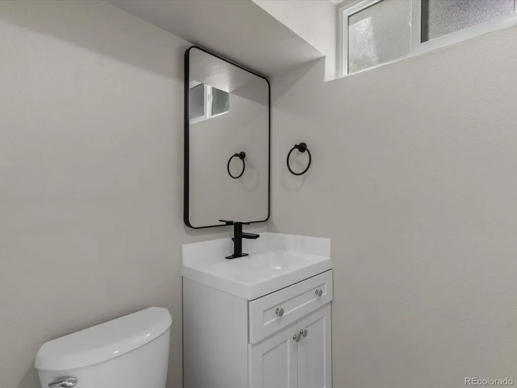 7296 Avrum Drive Denver CO 80221