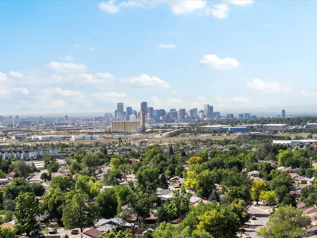 7296 Avrum Drive Denver CO 80221