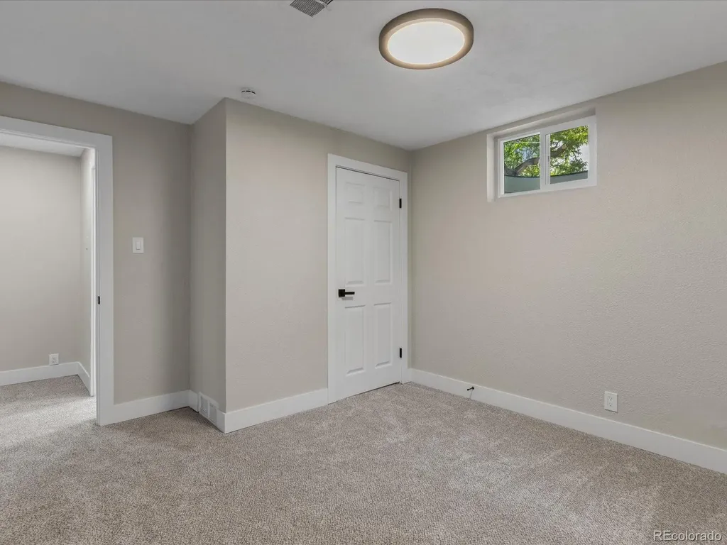 7296 Avrum Drive Denver CO 80221