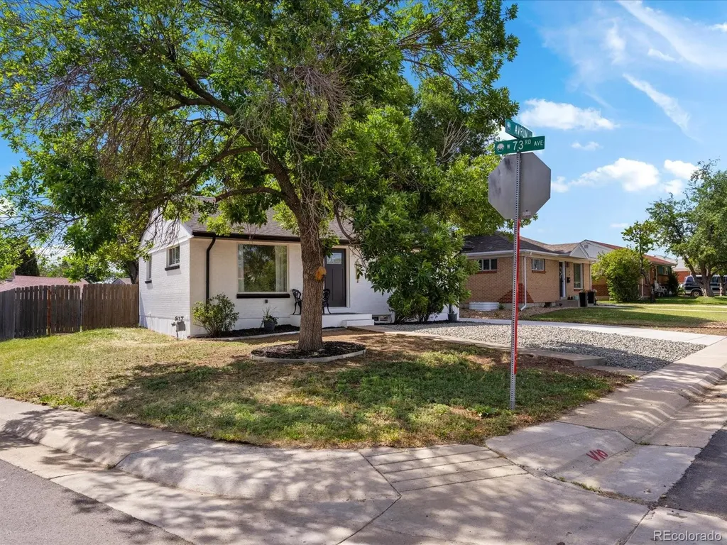 7296 Avrum Drive Denver CO 80221