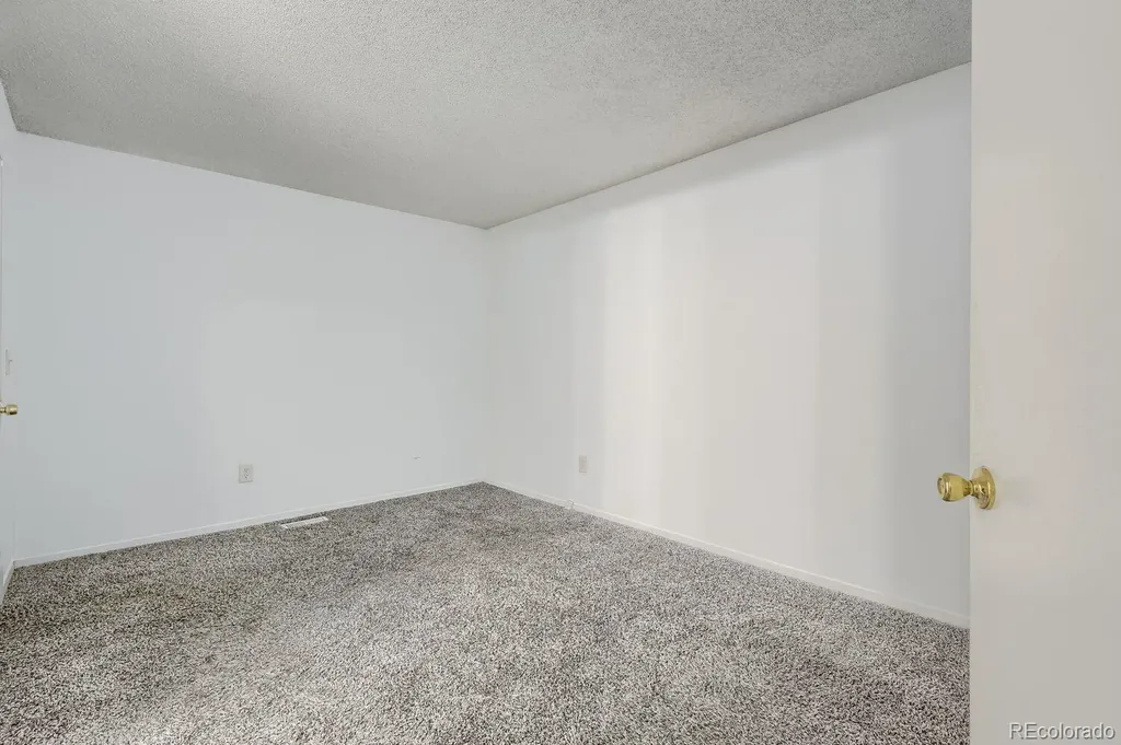 922 S Dearborn Way Aurora CO 80012