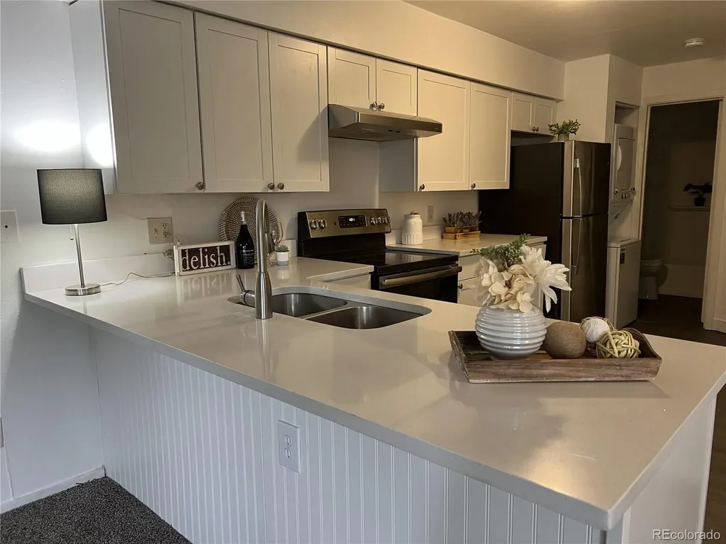 922 S Dearborn Way Aurora CO 80012