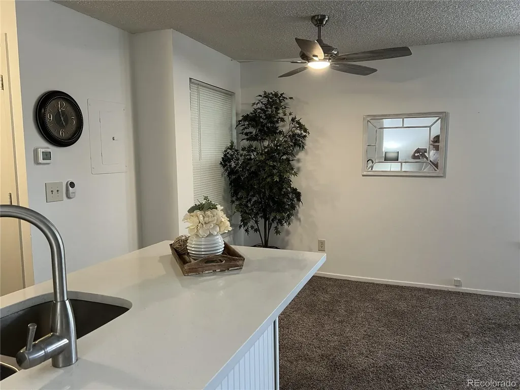 922 S Dearborn Way Aurora CO 80012